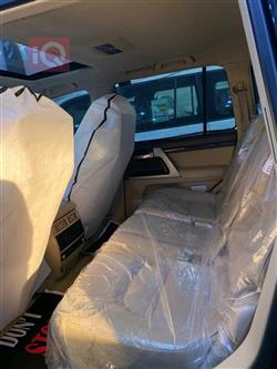 تۆیۆتا لاند کروزەر